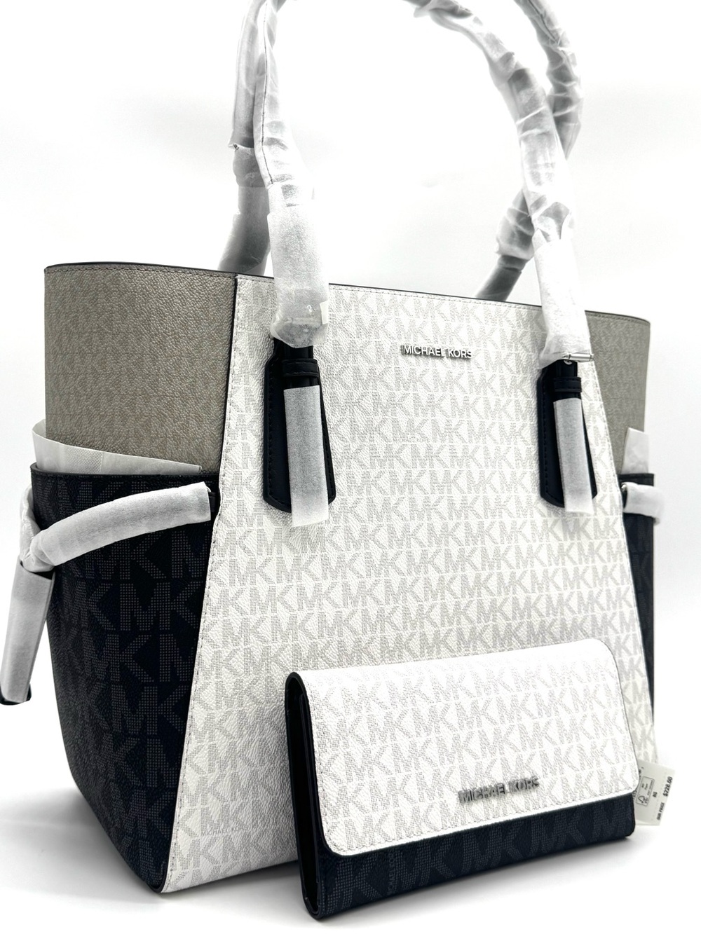Michael Kors Voyager Large Color-Block Signature Logo Tote Bag - Optic White